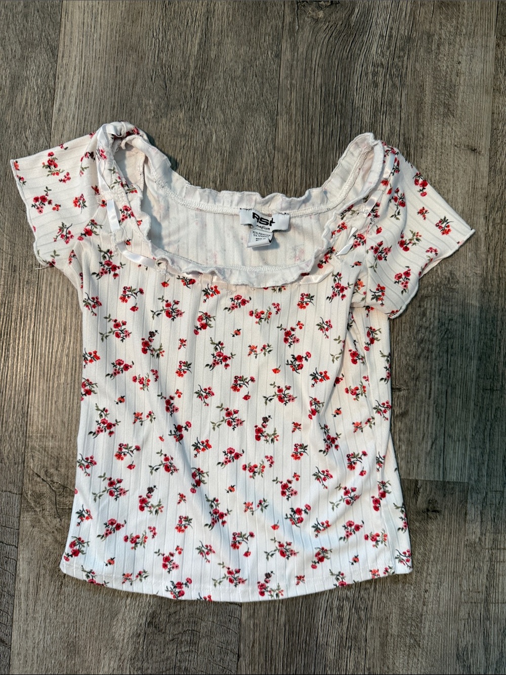 RSQ White Floral Ribbed Off-Shoulder Crop Top